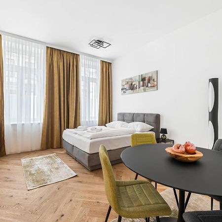 Easy Flat Hernals Wina Bagian luar foto