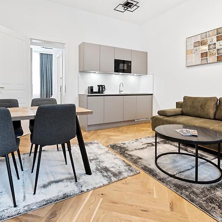 Easy Flat Hernals Wina Bagian luar foto