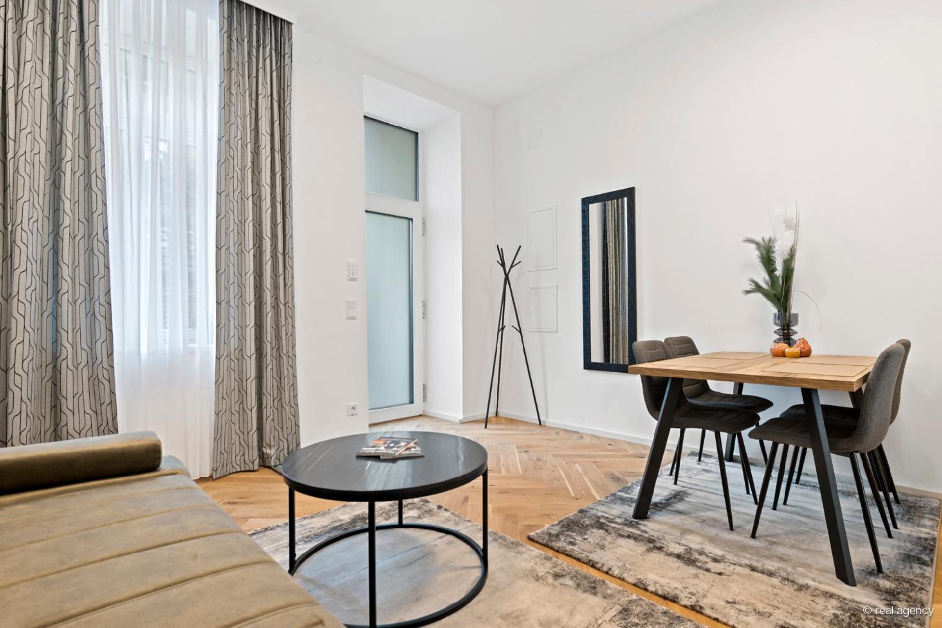 Easy Flat Hernals Wina Bagian luar foto