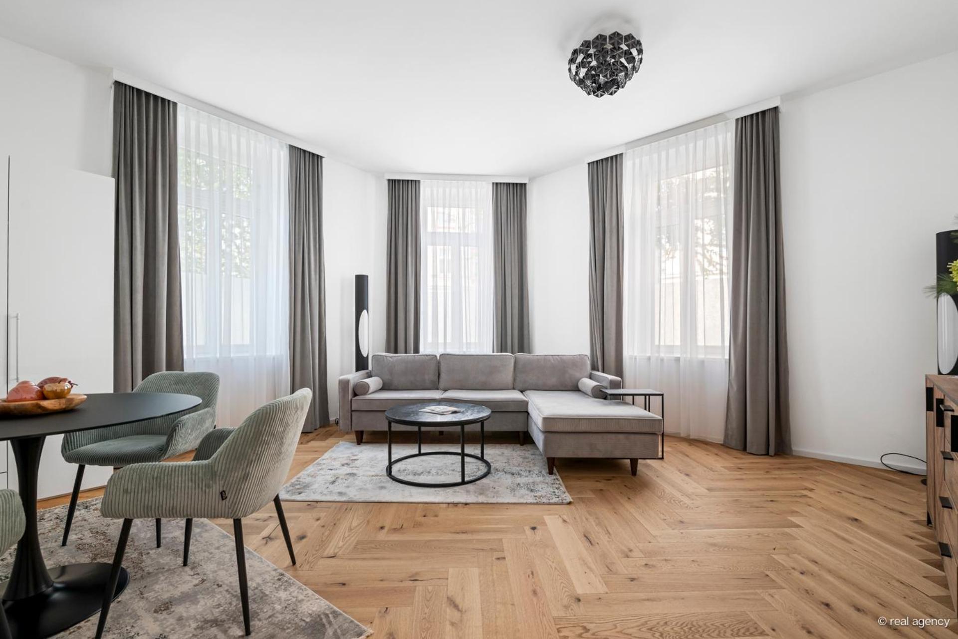 Easy Flat Hernals Wina Bagian luar foto