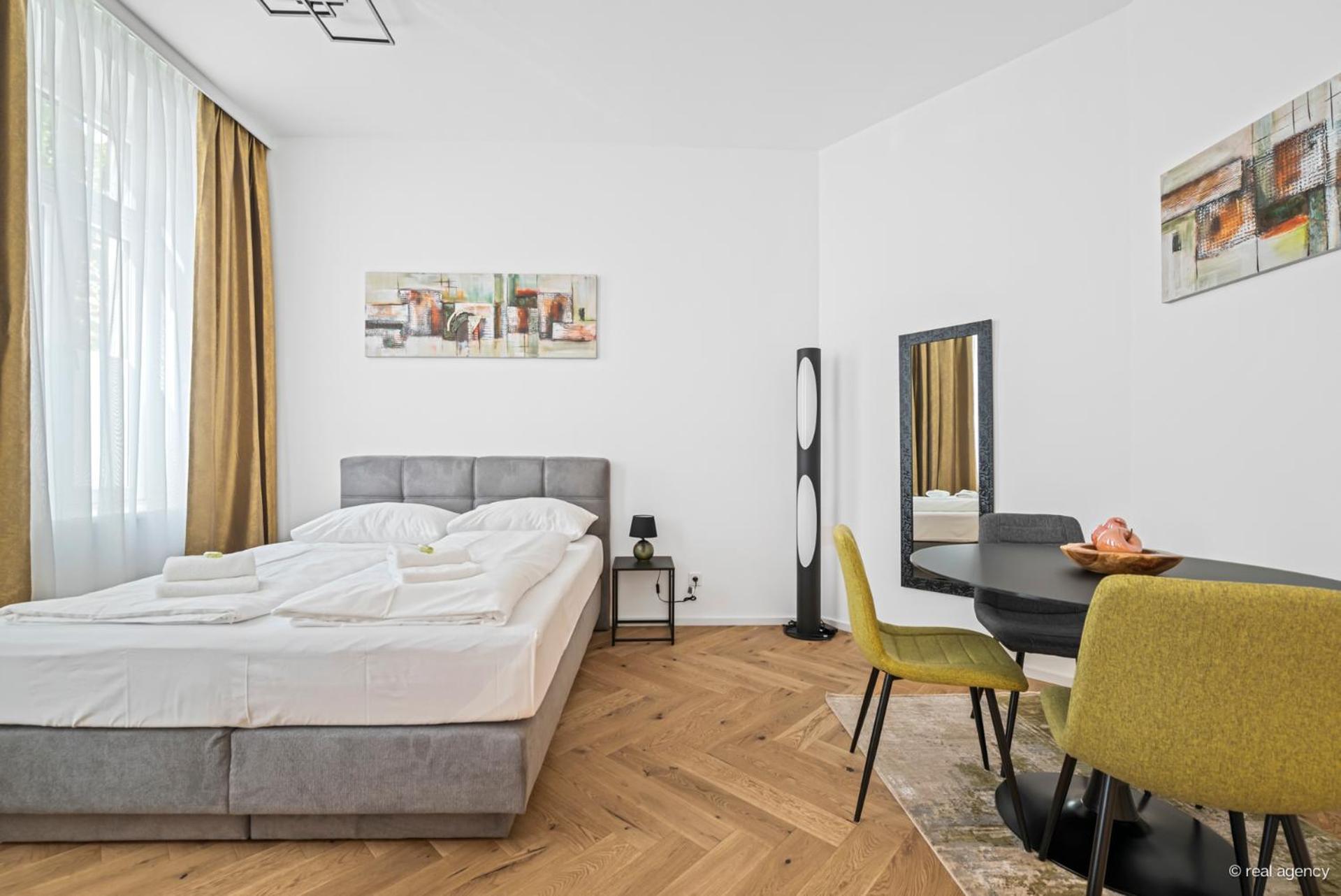Easy Flat Hernals Wina Bagian luar foto
